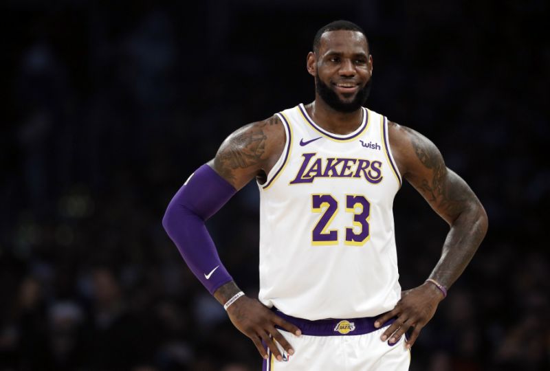 Lebron James Height, Weight and Stats