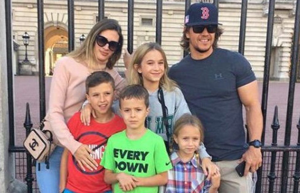 Mark Wahlberg Siblings, Family And Kids