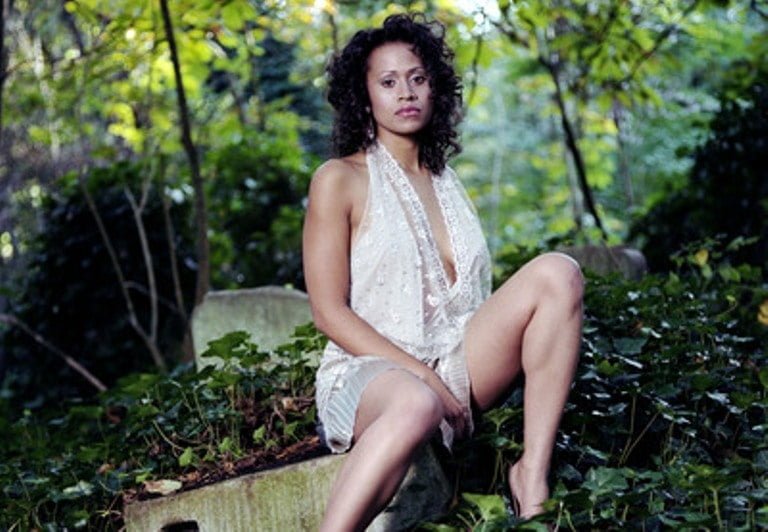 Angel Coulby Married, Net Worth, Dating, Wiki, Bio