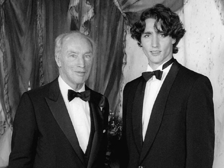 Justin Trudeau Wife, Father, Mother, Family, Height, Is He Gay?