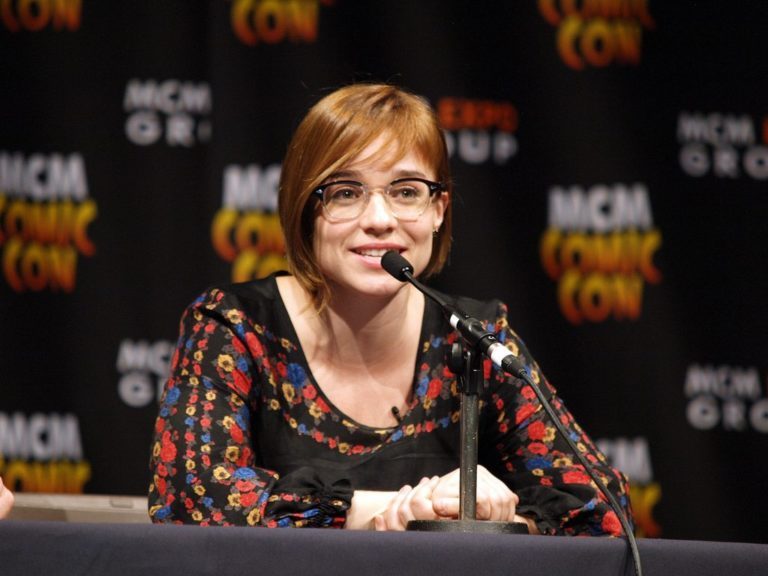 Is Renee Felice Smith Married? Here Are Facts About Her Family And Career