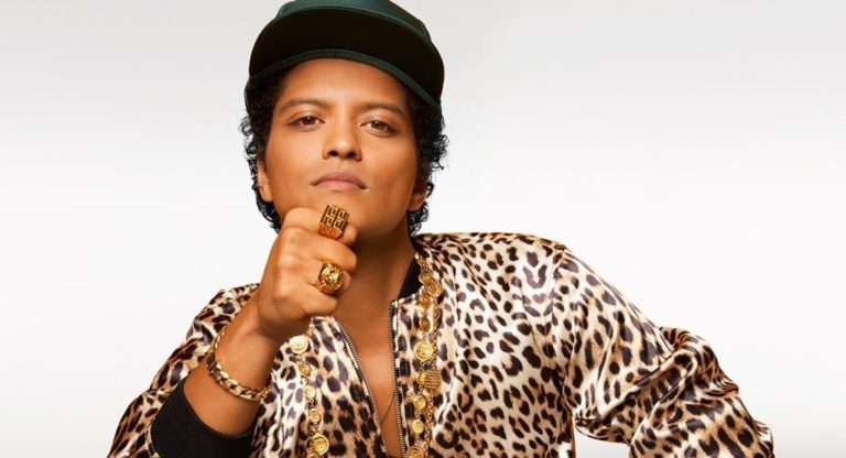 Bruno Mars Girlfriend, Gay, Married, Wife, Dad, Mom, Family, Parents