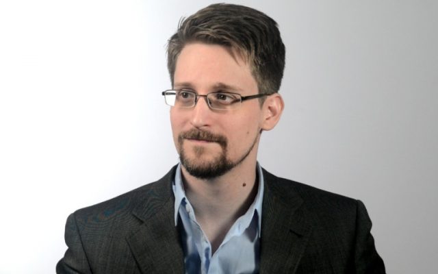 Edward Snowden Wiki, Biography, Girlfriend, Married, Wife, Is He Dead?