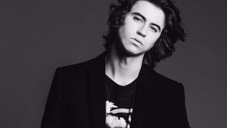 Nash Grier Bio, Net Worth, Age, Height, Girlfriend, Family And Quick Facts