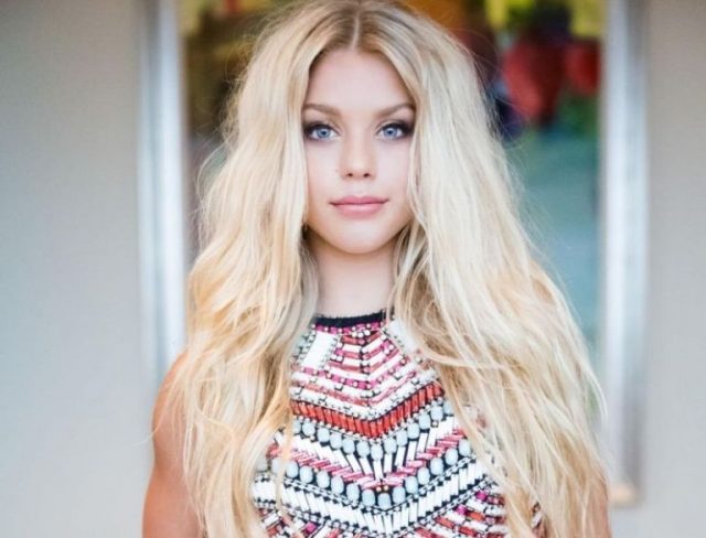Kaylyn Slevin Biography, Age, Height, Parents and Other Facts
