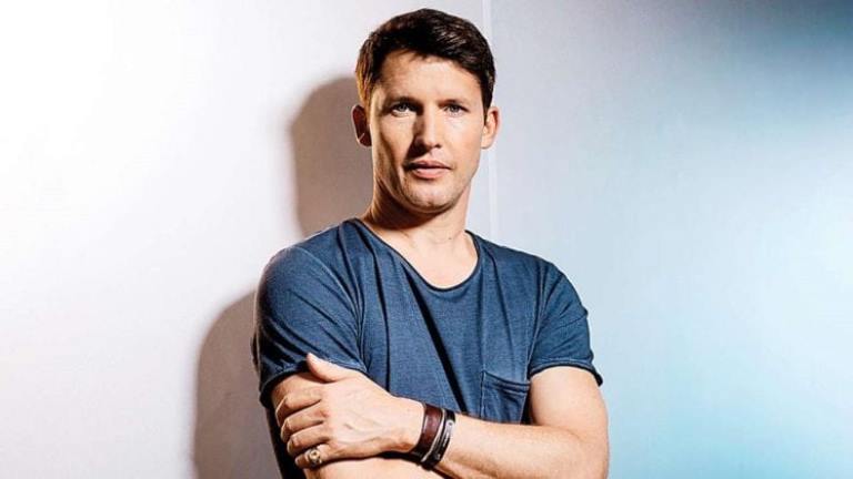 James Blunt Wife, (Sofia Wellesley), Age, Height, Sister, Is He Gay?