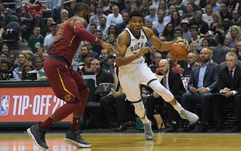 Giannis Antetokounmpo Bio, Girlfriend, Brother, Parents, Height, Age, Weight, Salary