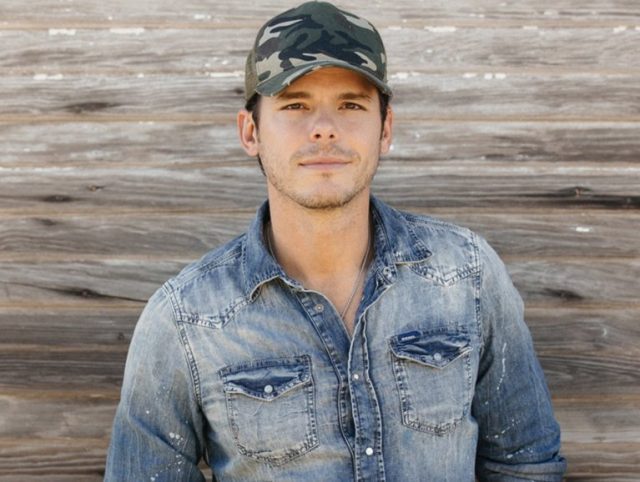 Who is Granger Smith? His Wife, Age, Net Worth, Bio, Other Facts