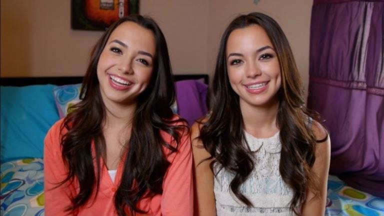 Who Are The Merrell Twins, Their Age, Mom, Ethnicity, Boyfriend