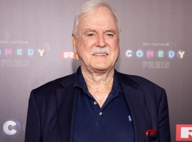 John Cleese Bio, Spouse or Wife, Height, Age, Net Worth and Achievements