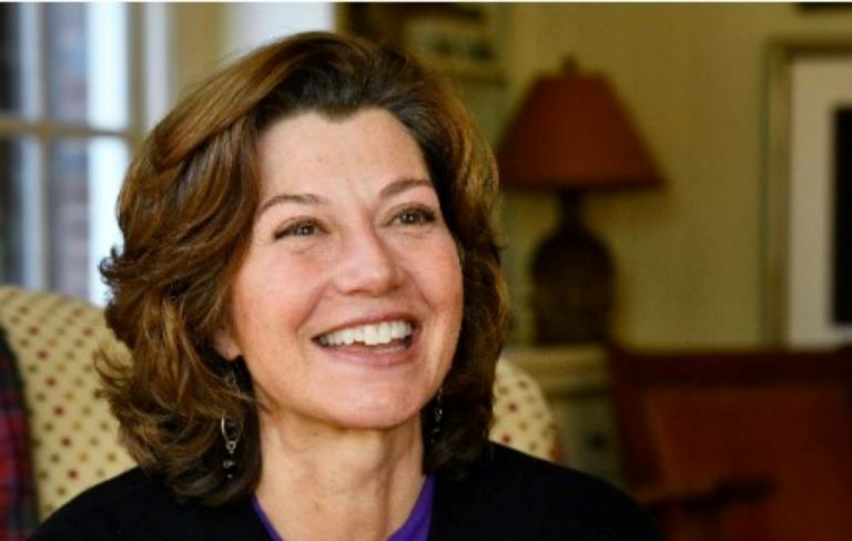 Did Amy Grant Get A Facelift Surgery? Plastic Surgery Before And After