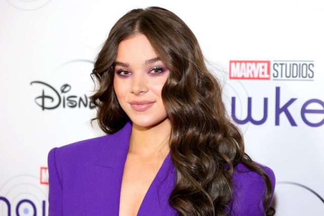 Hailee Steinfeld Sexuality: Is She A Lesbian? Relationship Timeline