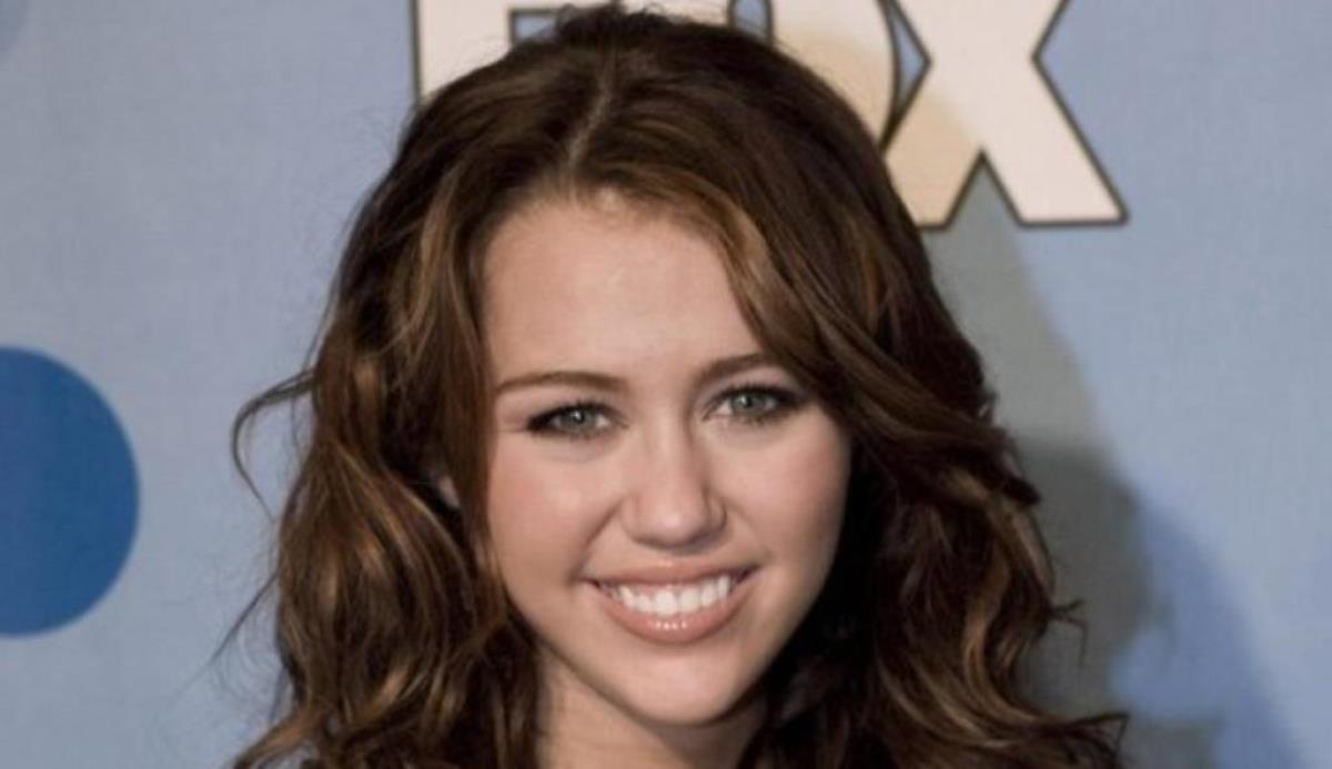 Miley Cyrus Biography, Career, Net Worth, And Other Interesting Facts