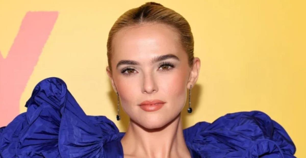 Zoey Deutch Biography, Career, Net Worth, And Other Interesting Facts ...